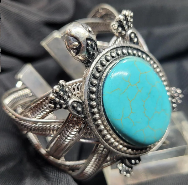 Turquoise Tibetan Style Mesh Spirt Animal hand mand Cuff: Turtle