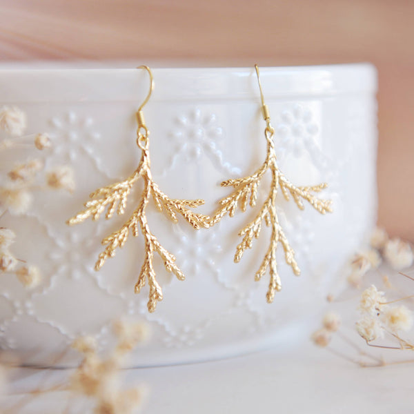 Earrings - Branch dangle nature inspired design - Gold