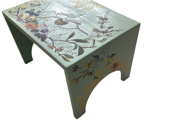 Bird Stool - Muckabout