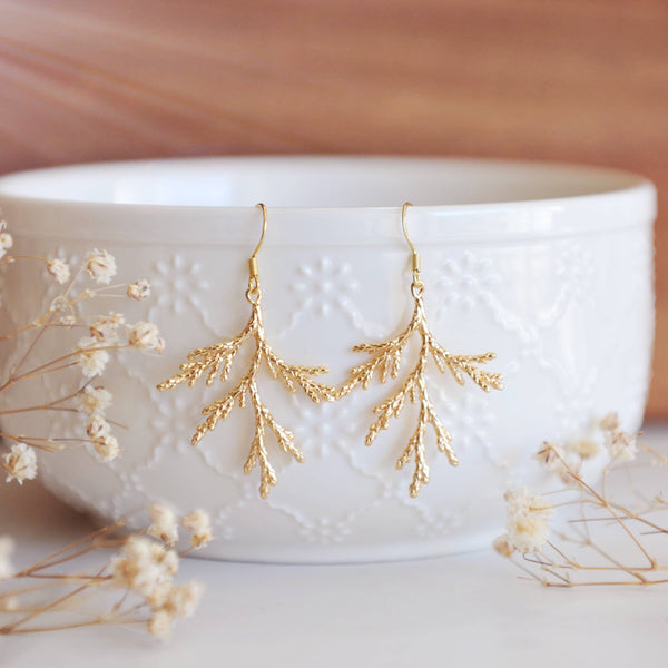 Earrings - Branch dangle nature inspired design - Gold