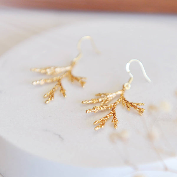 Earrings - Branch dangle nature inspired design - Gold
