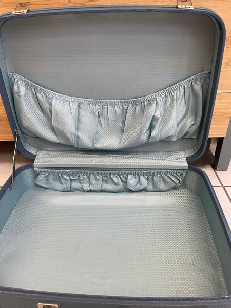 Queen and her House - Vintage Suitcase Upcycles