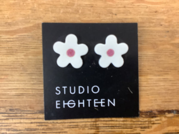 Stud Earrings - Studio Eighteen