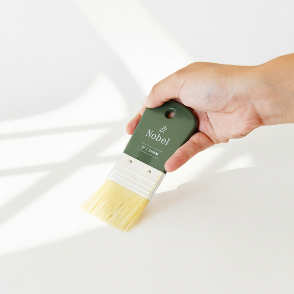 White Bristle Spalter Brush with Flat Handle