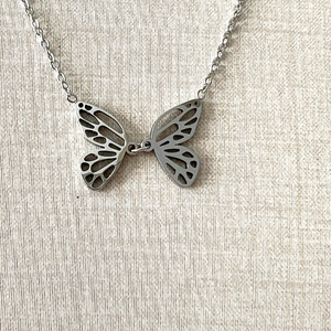 Butterfly Necklace: Silver