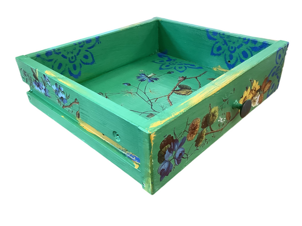 Flowers  Green Gift Box  -  Muckabout