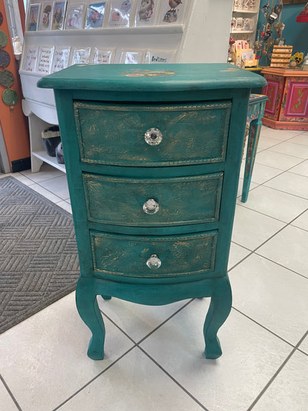 Tiny Dresser - 3 drawer side table