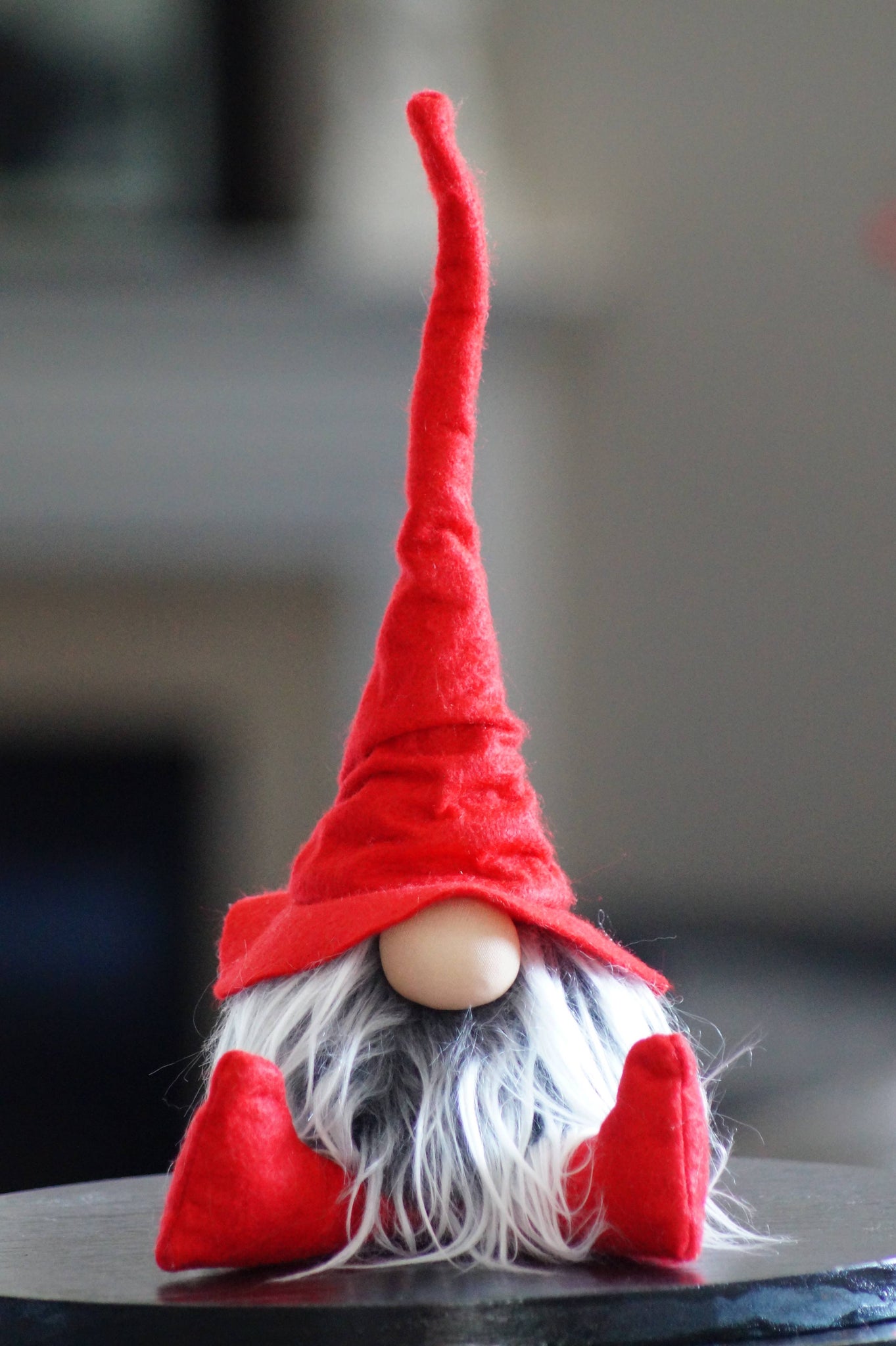 Librarian Wizard Gnome- Red